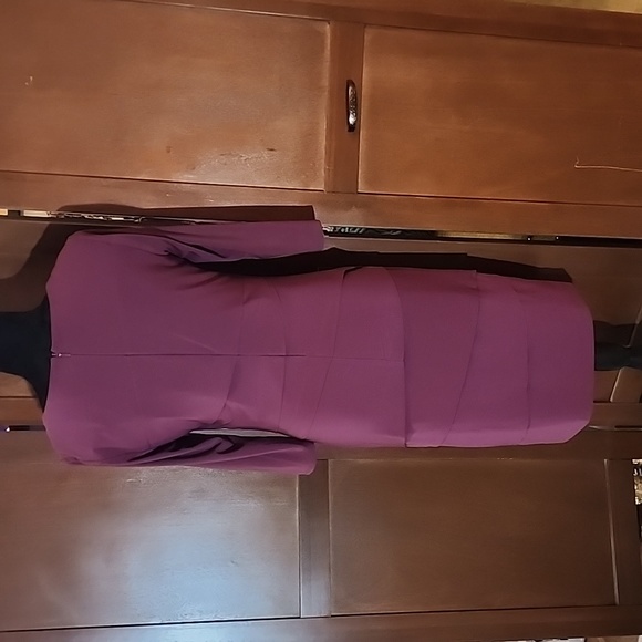 WHBM Instantly Slimming 3/4 Sleeve Dress Burgundy Size 10 - Picture 3 of 5